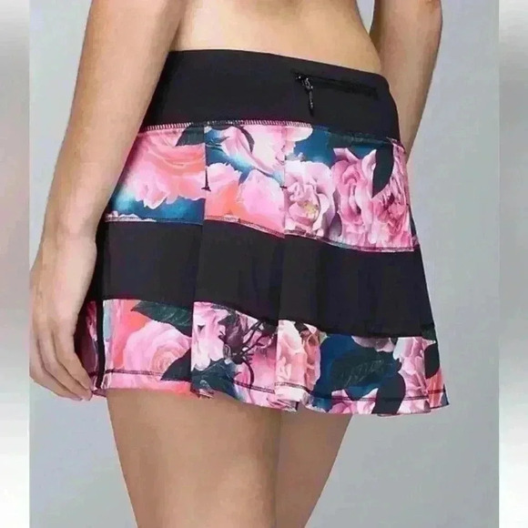 Lululemon Pace Rival Skirt (Regular) *4-way Stretch
Secret Garden / Black - Picture 1 of 9